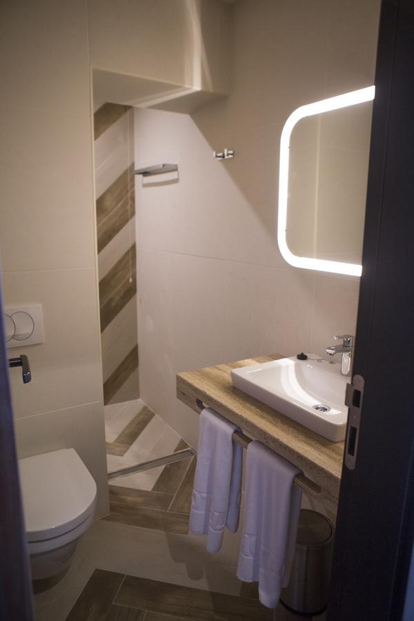 A Hoteli - Hotel Slatina Vrnjačka Banja Kültér fotó
