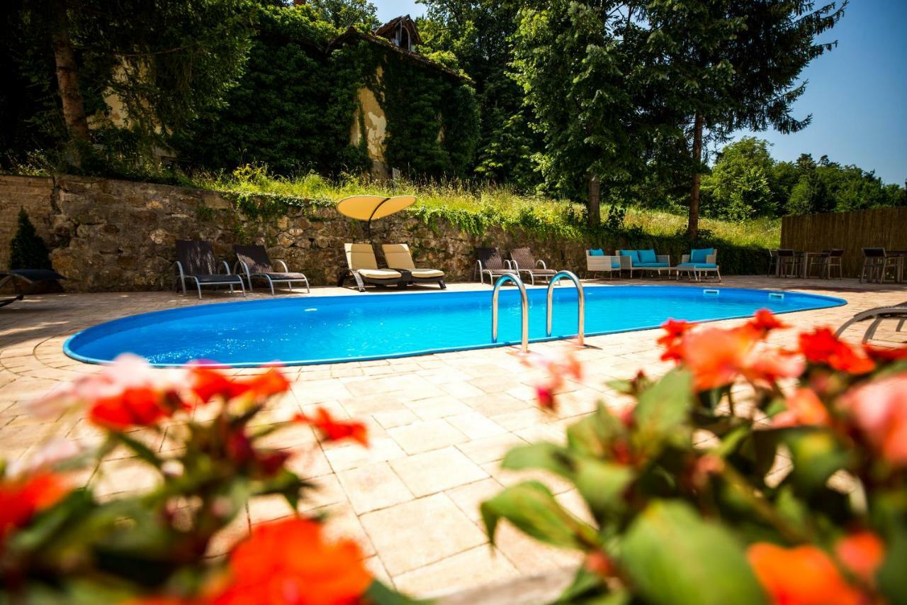 A Hoteli - Hotel Slatina Vrnjačka Banja Kültér fotó